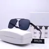 33 Herrendesigner Sonnenbrille Frauen Luxus Sonnenbrillen plattierte Quadratrahmen Marke Retro polarisierte Modebrille mit Box