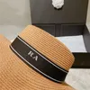 Designers Straw Hat Womens Fashion Bucket Hat Mens Classic Baseball Cap Lämplig för Shade Beach Travel Out of the Street