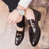 Brogue Men Shoes 2022 New Couro PU Casual Business Shoes Fashion Dress Clássico Confortável Slip on Spring Autumn Loafer Round Toe