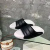 2022 женские тапочки космические тапочки Новая мода Trend Classic Black White White Ultra Tool Honam Sole Комфортабельные нескользящие мужчины Внутреннее наружные тапочки 35 - 44