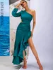 Lovelemonade Sexy Green Off-the Ramulder Cutout Ruffled Refleksyjne Satin Party Maxi Dress LM82202-1 Green 220507