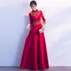 赤い刺繍中国のイブニングドレス長い花嫁ウェディングQIPAOオリエンタルスタイルパーティードレス花嫁介添人ローブセレモニーフィルガウンE275O