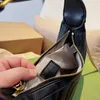 Moda bayanlar kol altı çantaları 2022 en yeni crossbody omuz çantası çıkarılabilir zincir tasarımcı çanta debriyaj cüzdan lüks küçük tote çanta mektup yazdırma tasarımı