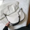 Kvällspåsar mode resor axel för kvinnor mjuk läder crossbody väska kvinnliga märkesdesigner handväskor säck en huvud damer casual hoboseveni