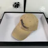 Berretti da baseball firmati sportivi da coppia Lettere con foro in cotone da donna per uomo estivo casquette241o