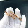 Projektant Titanium Paznokcie Bransoletka paznokciowa Diamentowa śruba Mankiet Kobiety Mężczyźni Lover Para Bangle Jewelry 6752471