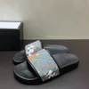 10A Zapatillas de cuero con tachuelas de la más alta calidad, sandalias para hombres y mujeres, diapositivas de moda de verano para interiores, chanclas planas anchas, presentación de diapositivas con tamaño de caja EUR35-45 G1-1