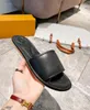Women Summer Slippers bench shoes Stylish comfortable female flat Stereoscopic printing wear-resisting genuine leather non slip versatile sandals L70513
