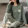 Vêtements de nuit pour femmes en gros femmes pyjamas ensembles printemps automne mince Carton génération longue costume maison cadeau dames pyjamas ensemble