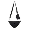 Designer Handbag Store 70% de réduction sur les sacs à main Deux en un messager triangle enfant mère nylon unique messager main large sangle poitrine ventes