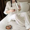 Söt Kvinnor Princess Ruffle Pajama Sats Toppar + Pants.Vintage Lady White Jacquard Cloth Pyjamas Set Victorian Girl's Home Sleepwear 220329