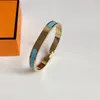 Ny högkvalitativ designer Design Män och kvinnor Bangle rostfritt stål Pararmband Classic Jewelry Valentine's Day Gift301K