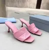 Pantofole da donna Sandali Fashion Triangle Flat Slides Infradito Summer vera pelle Mocassini da esterno Scarpe da bagno con scatola