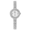 Polshorloges Koreaanse mode dames kijken elegante en royale diamanten bezaaide ketting trend kwarts armband Watchwristwatches hect22