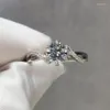 클러스터 링 실버 925 오리지널 다이아몬드 테스트 과거의 화려한 컷 1 D 컬러 Moissanite VVS1Grade 보석 약혼 반지