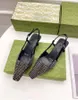 2022 LUXURY Женские сандалии G с ремешком на пятке Туфли-лодочки Aria с ремешком на пятке представлены в черной сетке с кристаллами и сверкающим мотивом Застежка с пряжкой сзади Размер 35-42 евро