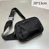 Mens svarta bröstväskor Designers Crossbody Cycling Midjepåse unisex medelstora plånböcker med blixtlåsfickor triangelmönster PD210804012577