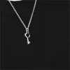 Key designer necklace double letter G luxury necklaces for men cool solid color thin creative shape charming plated silver pendant necklace attractive chic E23