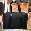 Luxury Men Designer Duffle Bags Women Nylon Travel Bag stor kapacitet Handväska duk Tote Nyckelpåse med kombinationslås svart GM288D