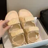 Sandalias de diseñador para mujer Diapositivas para mujer de alta calidad Cuero de becerro de cristal Zapatos casuales Plataforma acolchada Zapatilla de playa de verano 35-42 Con caja y bolsa de compras 11color