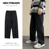 秋の通りのバギージーンズの男性韓国ファッションルーズストレートワイドレッグパンツ男性ブランド服ブラックライトブルー220720