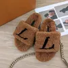 Designer de slides de luxo Moda feminina sand￡lias de l￣ Sapateiros de conforto quente Mulher sapatos de chinelos outono slides de inverno Sabes