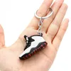 Creative 3D Mini Sneaker Skor Nyckelringar Män Kvinnor 17 Stilar Mjuk PVC Basket Sport Skor Nyckelring Väska Bil Nyckelringar Hänge Tillbehör