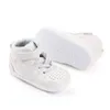 Nuove scarpe da bambino in pelle PU First Walkers Culla ragazze ragazzi sneakers Infant Baby mocassini Scarpe 0-18 mesi