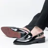 Sandaler Mens Högkvalitativa äkta läder spetsiga tå spänne sommarklänningskor män affärsfritt människa sandaler och