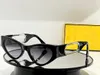 Occhiali da sole per uomo e donna Summer Cat Eye FOL029 Style Anti-Ultraviolet Retro Plate Plank Occhiali da vista full frame speciali Scatola casuale