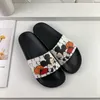 Nouvelle marque ggucci pantoufles mode féminine sexy pantoufles de plage à rayures brocart floral pantoufles pour femmes et hommes tongs plates sandales à glissière en caoutchouc avec boîte.