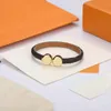 Märke lyxiga smycken kvinnlig designer läderarmband avancerad elegant modegåva med box245o