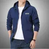 Chaquetas para hombres Chaqueta delgada Hombres Verano Al aire libre Secado rápido Chaqueta protectora solar Hombres Mujeres Ropa exterior con capucha Deporte Cortavientos Chaquetas ultraligeras 220826