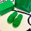 Sindilletteri da esterno sandali Donne Designer Slide in tessuto in gomma Pelliccia di cotone erba verde Sfallo Sfalto Sfalto a cuneo Fluffy Resort Resort Sponge