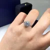 Cluster Rings Srebro 925 Oryginalny diament o szlifie brylantowym Test Past 1 6.5mm D Kolor Moissanite Pierścionek ze słonecznikiem Biżuteria z kamieniami szlachetnymi GiftCluster