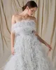 Robe de bal de luxe en plumes blanches, sans bretelles, ligne A, robe de soirée tapis rouge, avec traîne, sur mesure