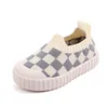 Baby andas sneakers första vandrare barn tpr hårda yttersula skor spädbarn slip-on boots barn toddler stickad lätt slitage gridding mockasiner mjuka botten 1-3 år gammal