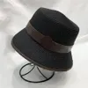 デザイナー麦わら帽子高級紳士フラットキャップ男性と女性の太陽の帽子ファッション漁師日よけ帽最高品質