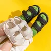 Летние детские резиновые сандалии для девочек мальчики мягкое дно дышат в дышах с открытыми пальцами.
