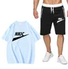 Nuovi set da corsa da uomo T-shirt traspirante Pantaloncini pantaloncini sportivi Maniche Tuta sportiva Fitness Jogging Uomo Palestra Abbigliamento maratona