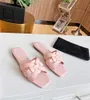 Vrouwen zomer slippers bankschoenen stijlvol comfortabele zachte zool plat weven lak leer eenvoud slijtage niet-slip veelzijdige sandalen d70543