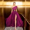 Charmante een schouder paarse prom jurken sexy zijde hoge spleet open rug lange formele avondjurken chiffon dames jurk vestido de festa