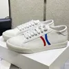zapatos de diseño falso