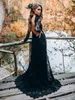 Czarna Gothic Suknia ślubna Side Split Sexy Backless Lace Boho Suknie ślubne Vintage Długim Rękawem Kraj Robe De Mariee Sweep Pociąg Vestido