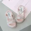 ベビーサンダル2021夏のファッションの女の子子供ラインストーンPUソフト快適なゴムビーチプリンセスサンダル幼児子供の靴G220418