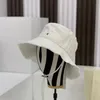 Luxury Ball Ball Hat Canvas Designer casual desportista ao ar livre Moda Sun Cap Men's Back Cap Famous Baseball Caps 8888