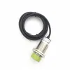 Växla långdistans 16mm/25mm M30 Tre-leds DC NPN NO/NC närhet induktanscylinderdamm/vibration/vatten/oljesäker sensor switchwitch