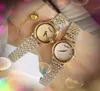 Regio Feminino Crime populaire Femmes Femmes Watch 37 mm Middle Rose Gold Silver Quartz Watch Fine en acier inoxydable Élégant table-cadeau de bracelet Montre de Luxe