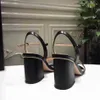 2021 Kvinnor Sandaler Hollow Out Flat Slippers Sandal Studded Girl Shoes Arrivel Jelly Platform Slides Lady Flip Flops With Box 35-42