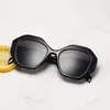 نظارات شمسية كبيرة الحجم بتصميم نسائي صيفي مقاومة للأشعة فوق البنفسجية نظارات للرجال مصممين Luxurys نظارة شمسية للنساء نظارات شمسية للرجال مستقطبة مع صندوق